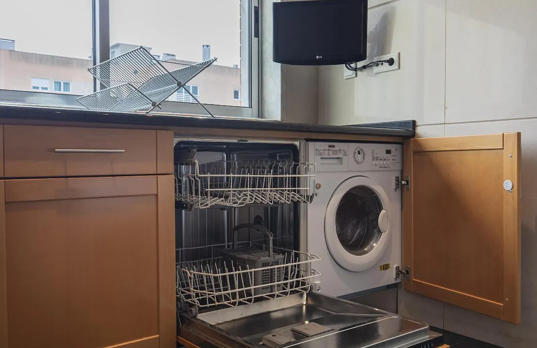 2 Bedroom Large Apartment By Innkeeper-1