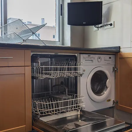 2 Bedroom Large Apartment By Innkeeper-2