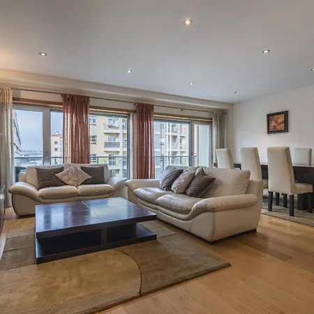 2 Bedroom Large Apartment By Innkeeper-2